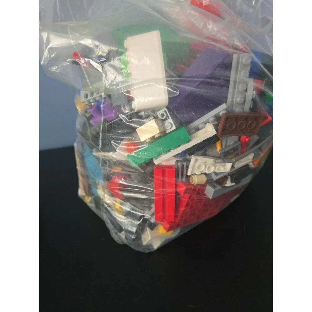LEGO 4 LB Bags Of Bulk Assorted Parts Pieces Bricks Lots‎ of Variety